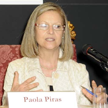 27 maggio 2014 - la prof.ssa PAOLA PIRAS, prorettore per la didattica e delegata per lo sport universitario, durante la presentazione nell’aula magna del rettorato di cagliari (foto: francesco cogotti)