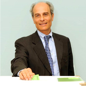 cagliari, 20 marzo 2015 - giacomo cao al voto