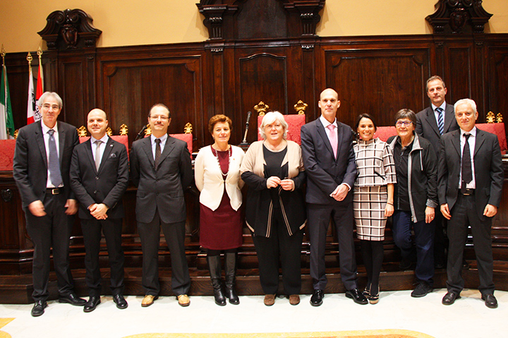 24 febbraio 2017 - Foto ricordo in aula magna con l&rsquo;Ambasciatore di Israele