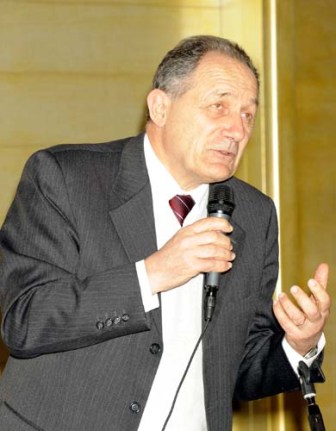 il prorettore prof. Franco Nurzia