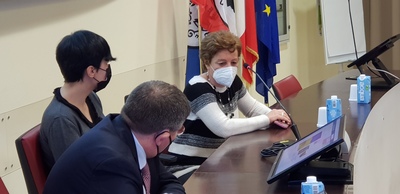 A destra nella foto, la professoressa Alessandra Carucci durante il suo intervento