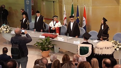 Al tavolo, da sinistra: Giuseppina Onnis, Cosimo Ceccuti, Francesco Mola, Pietro Ciarlo e Alessia Cherchi