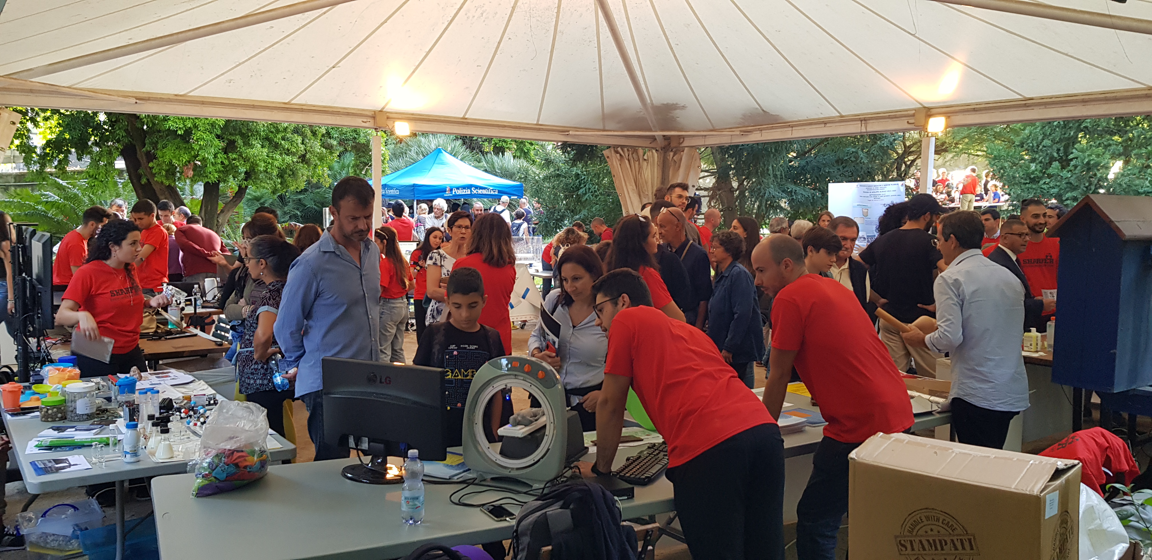 Migliaia i visitatori nell'arco del pomeriggio di attivit&agrave; aperte al pubblico