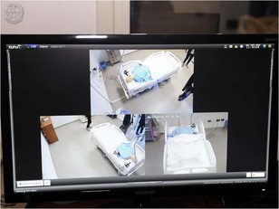 Centro di simulazione medica, uno dei pc della sala di controllo