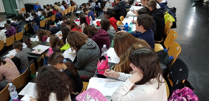 Pi&ugrave; borse di studio dalla Regione
