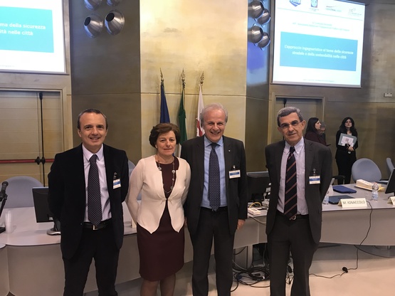 Aula magna di Ingegneria, via Marengo. Da sinistra, Gianfranco Fancello, Alessandra Carucci, Matteo Ignaccolo e Paolo Fadda