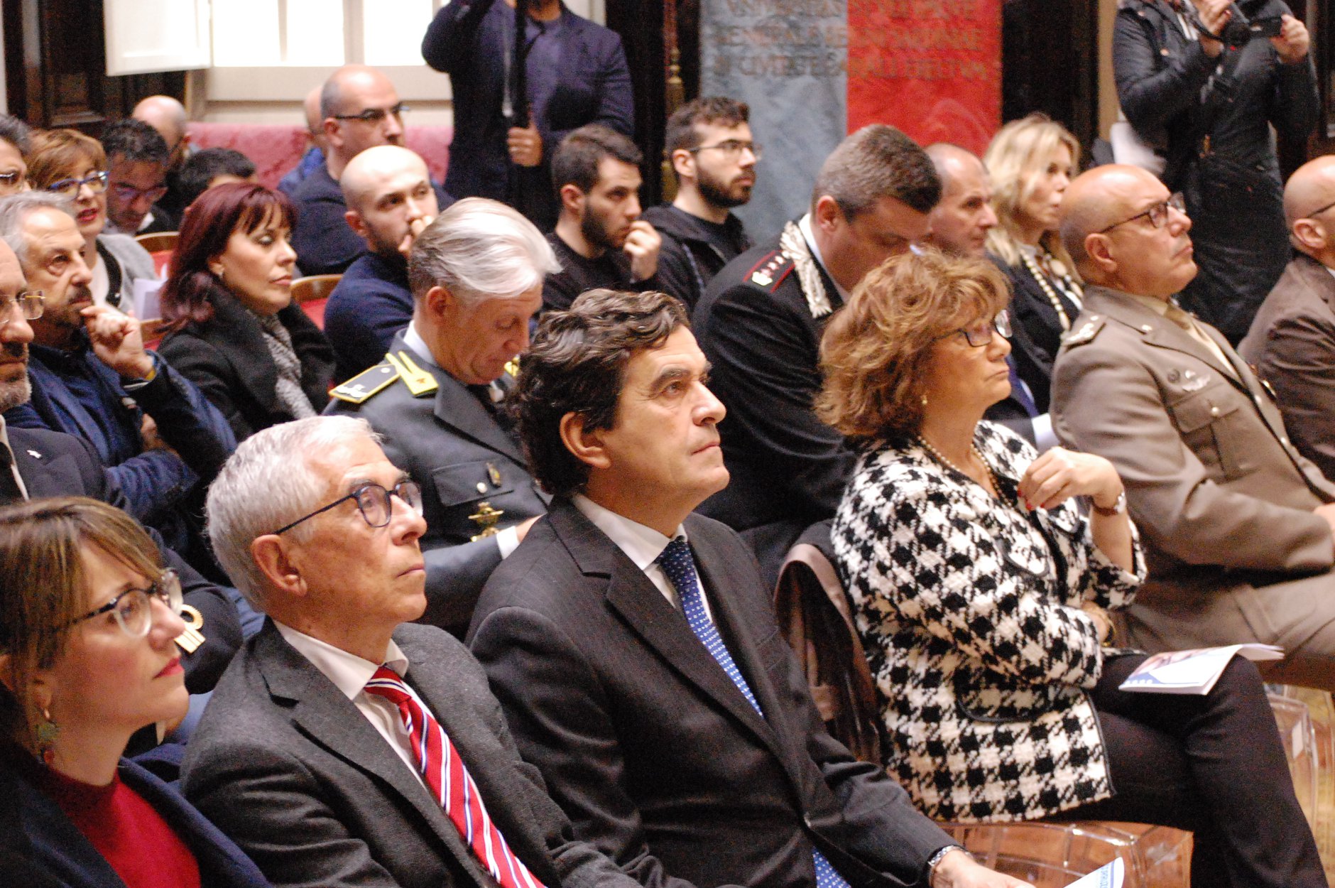 Le immagini della tavola rotonda di alto profilo in Rettorato, organizzata con la Guardia di Finanza, ha approfondito tutti gli aspetti del problema.