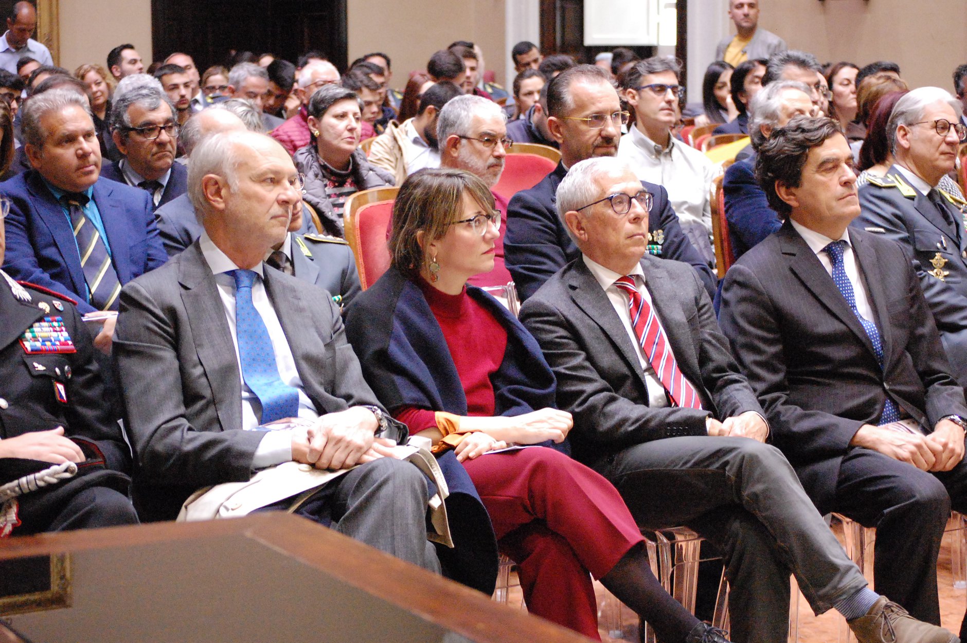 Le immagini della tavola rotonda di alto profilo in Rettorato, organizzata con la Guardia di Finanza, ha approfondito tutti gli aspetti del problema.
