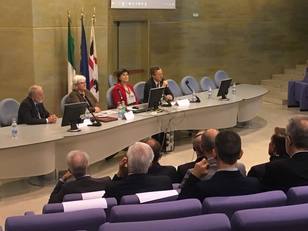Il professor Battiston al seminario di questa mattina