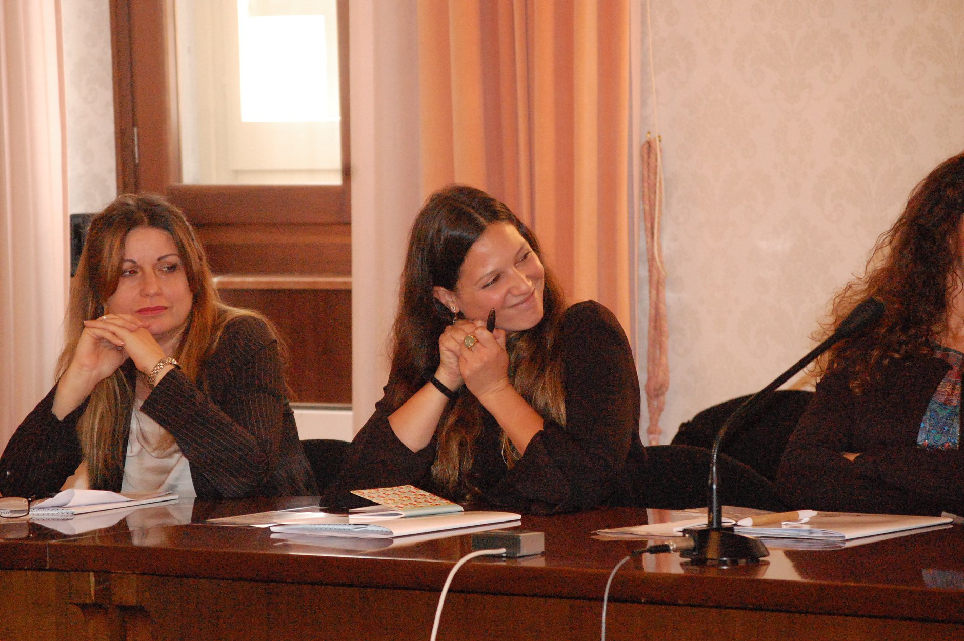 Le immagini della conferenza stampa per la presentazione del festival dedicato alle arti visive