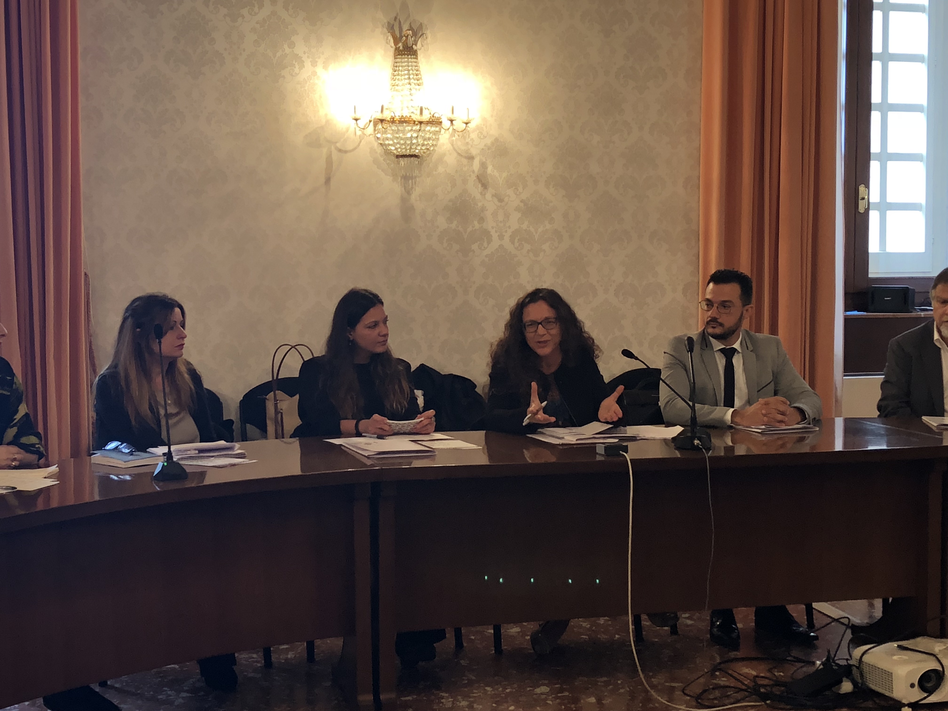 Le immagini della conferenza stampa per la presentazione del festival dedicato alle arti visive