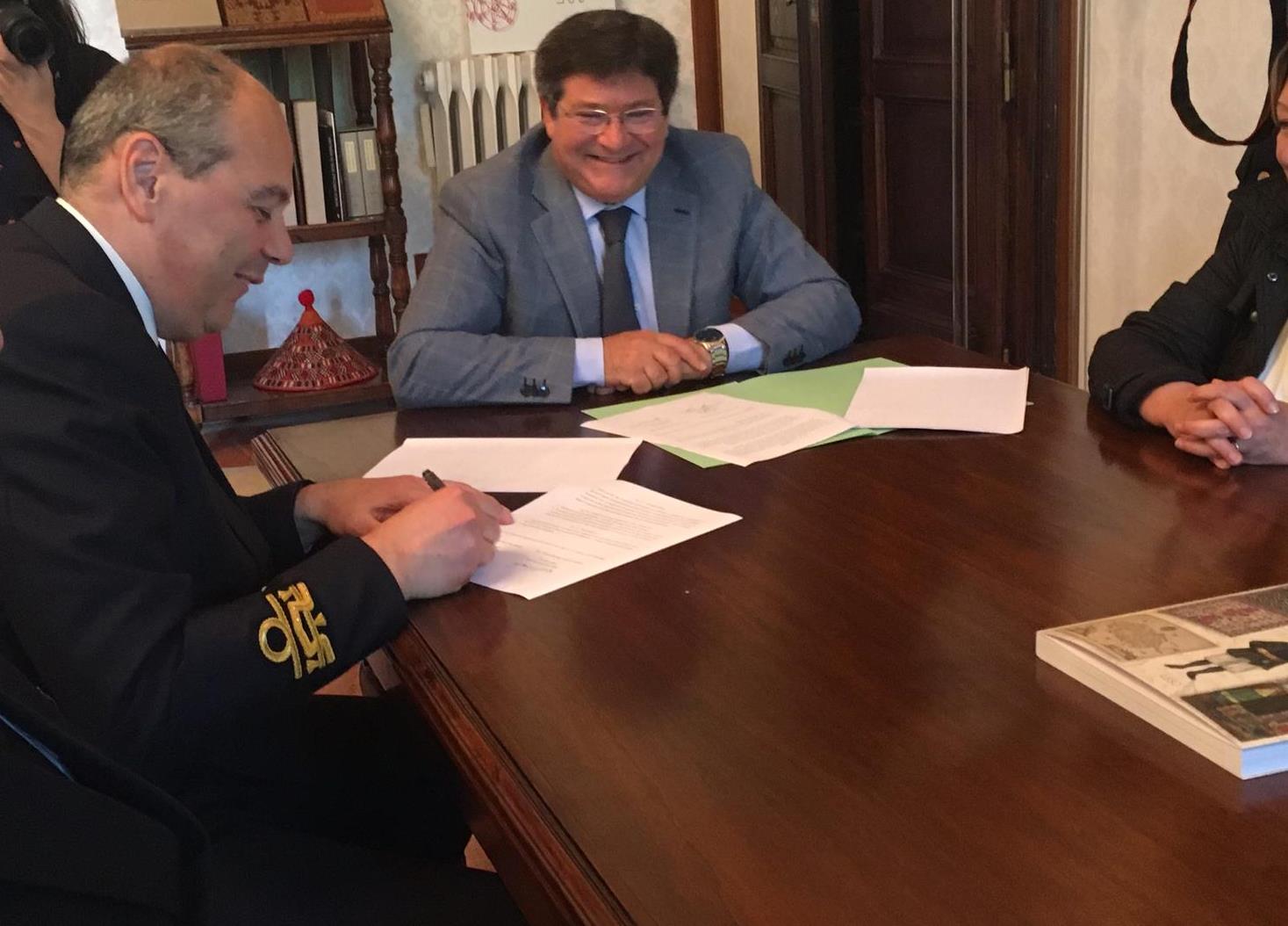Le immagini della firma dell'accordo con l'Istituto Idrografico della Marina Militare, in Rettorato