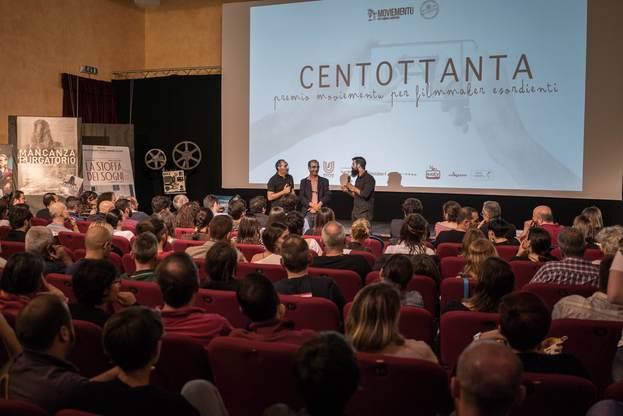Un'immagine della premiazione 2017 con il regista Paolo Zucca