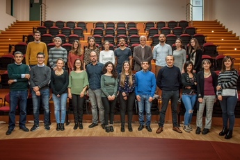 Cittadella universitaria di Monserrato. Foto di gruppo in aula magna per lo staff di CentraLabs