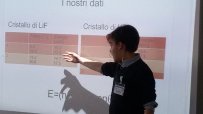 Il dipartimento di Fisica &egrave; attivo anche sul fronte della divulgazione della disciplina - specie con l'evento Ricercatore per un giorno - diretta ai ragazzi degli istituti superiori e dei licei del capoluogo e dintorni