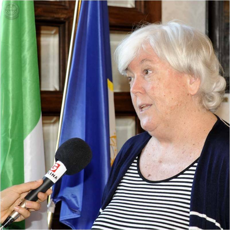 Nelle immagini di Francesco Cogotti la cerimonia di consegna dei passaporti europei per le qualifiche ai rifugiati e richiedenti asilo, che si &egrave; svolta questa mattina nell'Aula Magna del Rettorato