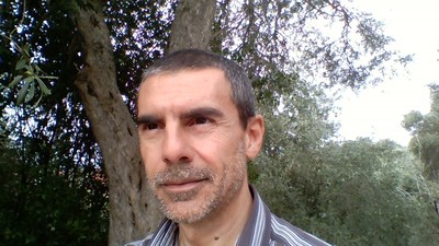 Francesco Delogu. Insegna alla facolt&agrave; di Ingegneria e architettura, area disciplinare Fondamenti chimici delle tecnologie