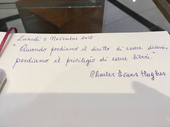 Il libro degli ospiti all'esposizione in Cittadella dei Musei