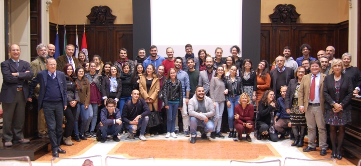 Foto di gruppo al termine dell'incontro di inaugurazione