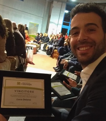 La felicit&agrave; di Luca Deiana dopo la consegna del premio