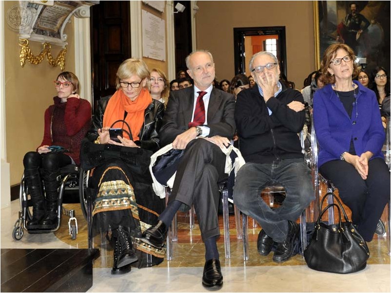 Tavola rotonda, la prima fila