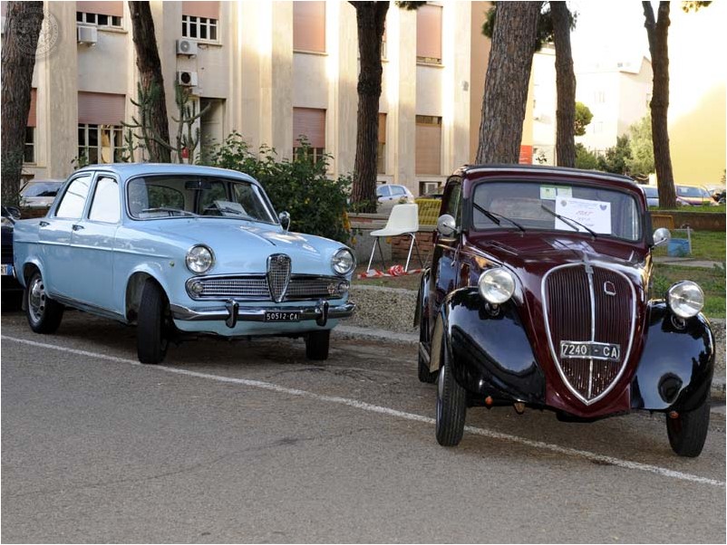 Le auto nel piazzale nel Polo universitario di via Marengo