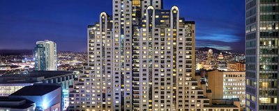 San Francisco. Veduta della citt&agrave; con in primo piano la sede dei premi Blockchain