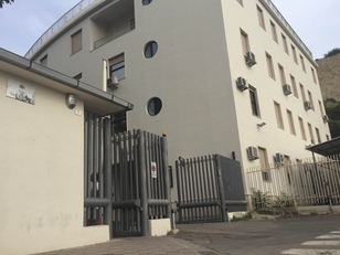 Cagliari. Il complesso universitario di via San Giorgio, sede di UnicaRadio, ospita, tra gli altri settori universitari, Internazionalizzazione, Ricerca, Sia, Cirem e Cinsa, Lingue, Scienze politiche, foresterie Erasmus