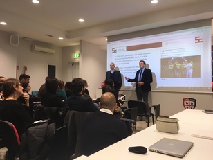 Mario Passetti e Alessandro Lovari durante l'incontro con gli studenti