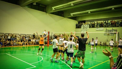 Cagliari. Un'immagine tratta dalle finali di volley di Ateneika 2018 al PalaCus