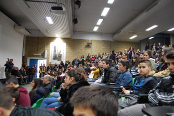 Aula magna Boscolo al completo per la premiazione dei Giochi Matematici 2019