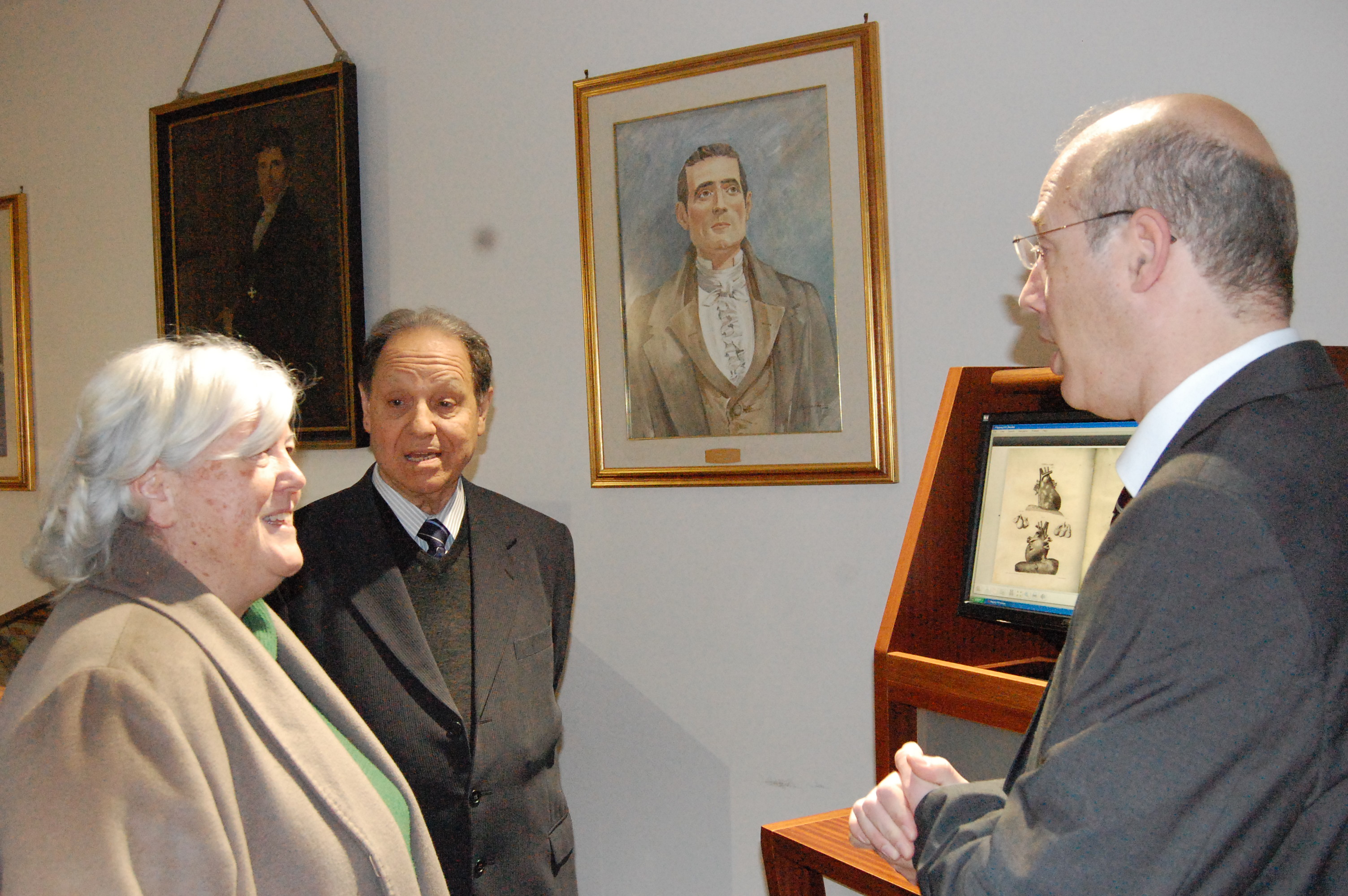 Immagini dell'inaugurazione della Mostra di rari volumi donati da Giuseppe Sterzi. Con il Rettore Alessandro Riva e Francesco Loy