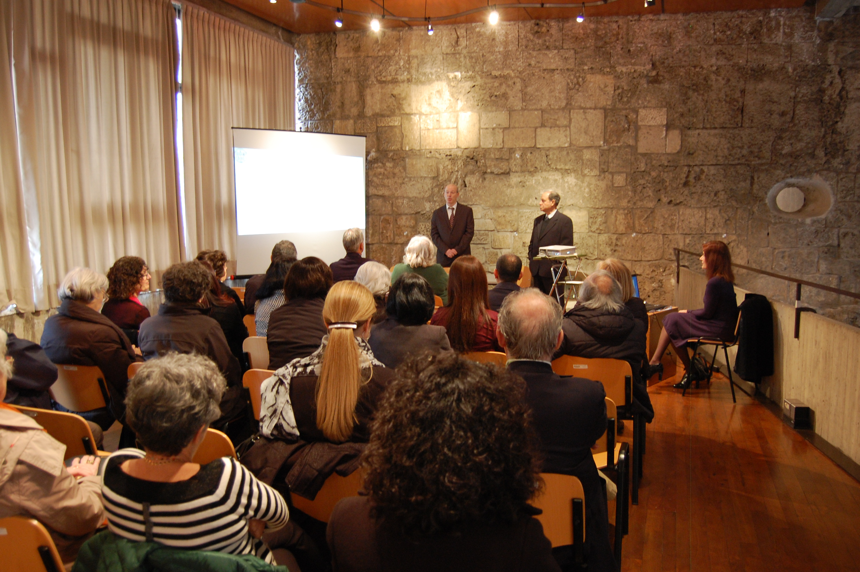 Immagini dell'inaugurazione della Mostra di rari volumi donati da Giuseppe Sterzi