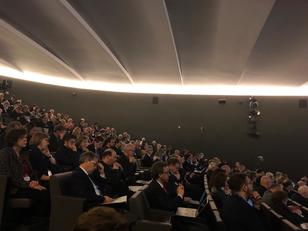 Parigi. Uno scorcio del gremitissimo auditorium di una delle universit&agrave; pi&ugrave; accreditate al mondo