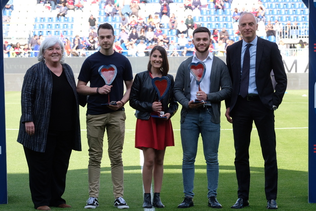Con il Cagliari Calcio alla Sardegna Arena (foto Mario Rosas): la premiazione dei migliori project work