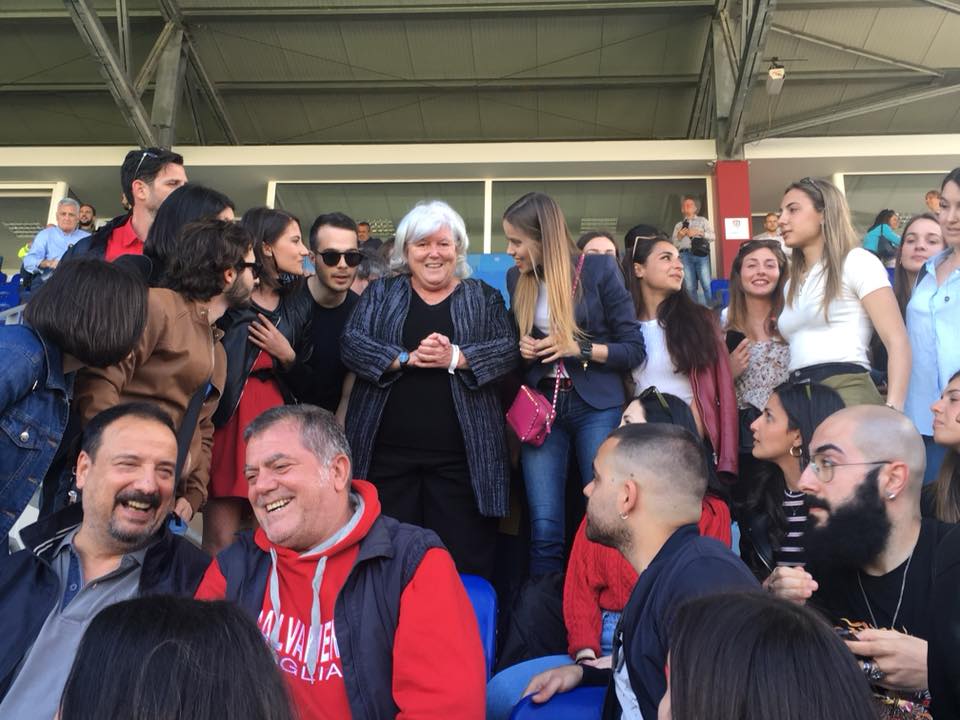 Gli studenti di UniCa con il Rettore alla Sardegna Arena