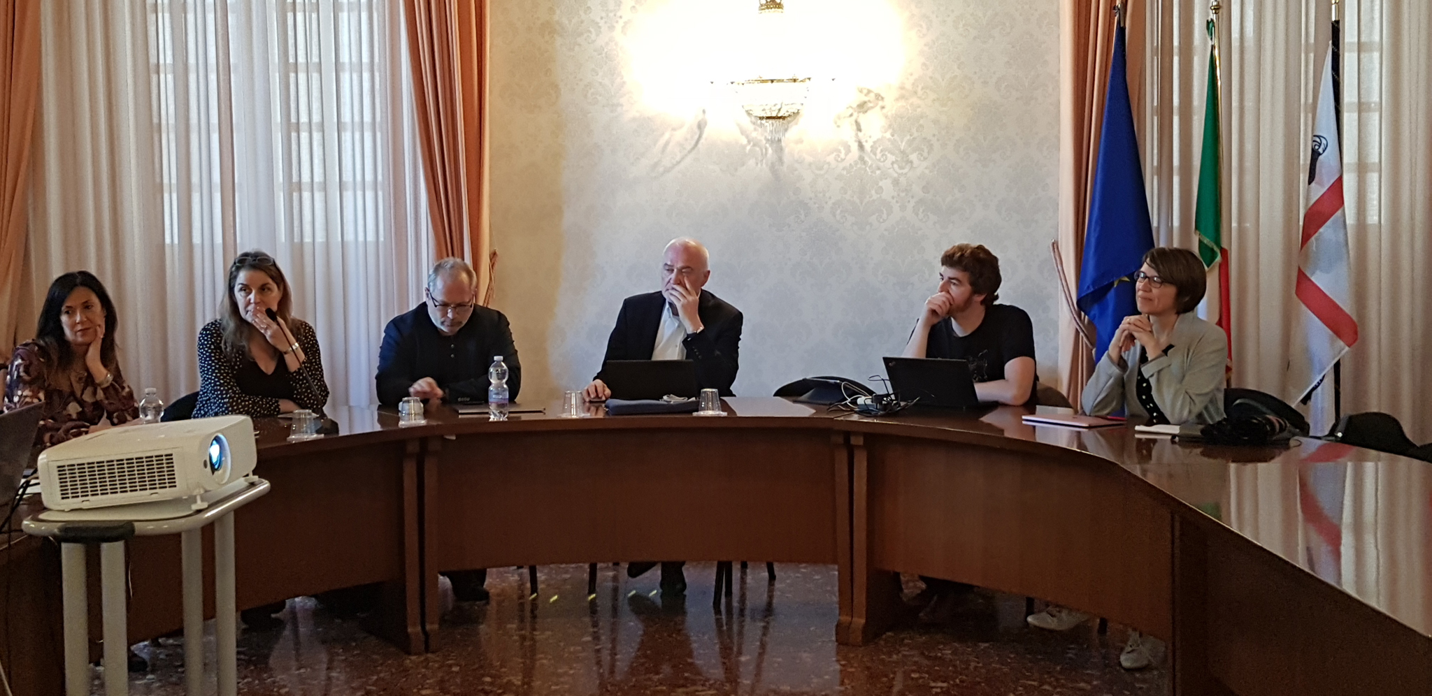 17 maggio 2019 - Riunione nella Sala Consiglio dell'Universit&agrave; di Cagliari