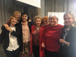 Il Rettore Maria Del Zompo con alcune delle organizzatrici dell'incontro