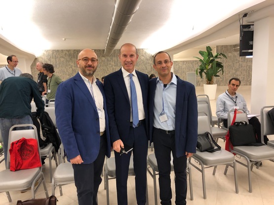 Gianni Fenu, presidente della Facolt&agrave; di Scienze e Delegato per l'ICT, tra Antonio Iannizzotto e Francesco Demontis, due tra gli organizzatori del convegno