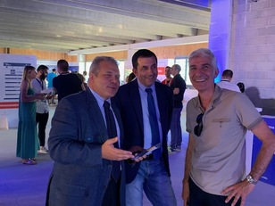 Monserrato. Da sinistra, Aldo Urru (direttore generale), Gaetano Melis (dirigente settore ricerca scientifica) e Stefano Usai (presidente polo giuridico, economico e politico) dell'Universit&agrave; di Cagliari