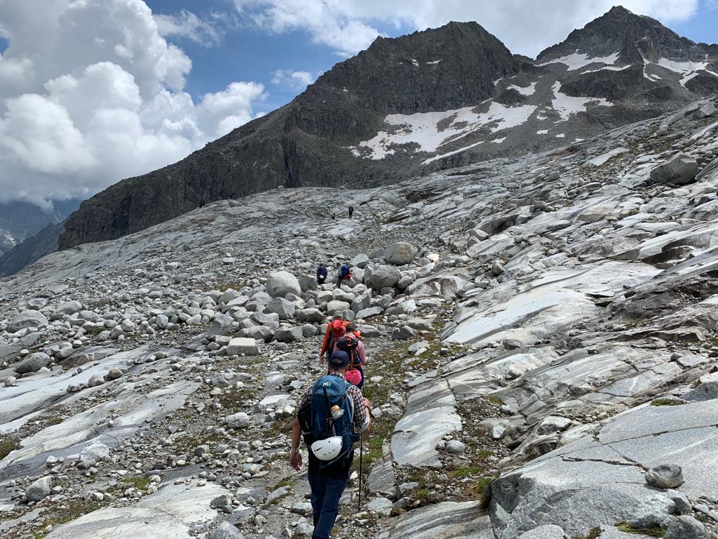 La salita verso l'Adamello