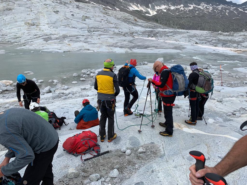 Adamello: un momento dei preparativi