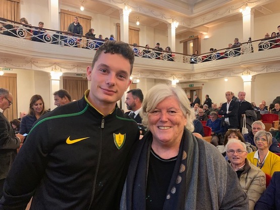 Tempio. Filippo Tortu, primo italiano con 9'99 a scendere sotto i 10" nei 100, settimo ai mondiali 2019 di Doha, con Maria Del Zompo