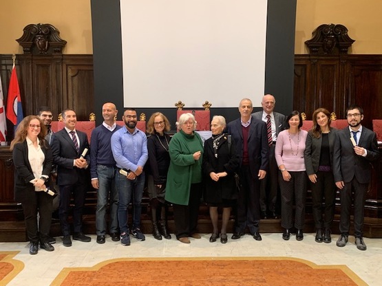 Foto di gruppo in aula magna per la prima edizione del premio Gianni Licheri