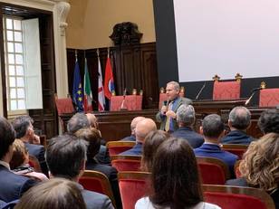 Aldo Urru, Direttore Generale di UniCa, durante la riunione di questa mattina