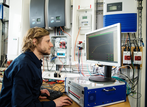Grandi opportunit&agrave; lavorative con il Master in tecnologia Smart Grid. Le news sul Progetto MOST di Erasmus+ sul sito www.smartgridsmaster.eu