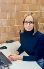 Marina Luginina al lavoro nei laboratori della facolt&agrave; di Ingegneria