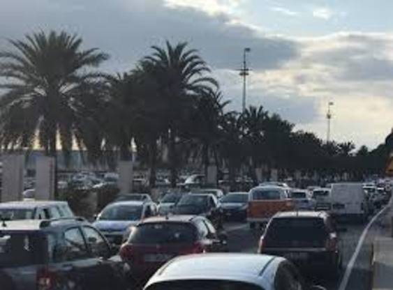 Cagliari conta 65 veicoli ogni cento abitanti, il rapporto pi&ugrave; alto in Italia dopo Catania (foto sardegnasoprattutto.com)