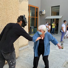 Manu invisibile e il Rettore Del Zompo alla Cittadella di Monserrato: questa foto &egrave; diventata virale sui social