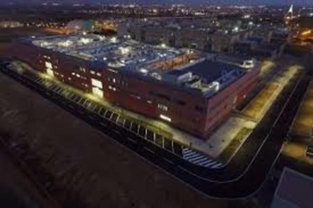 Monserrato (Ca). Veduta notturna del Centro servizi d'ateneo per la ricerca